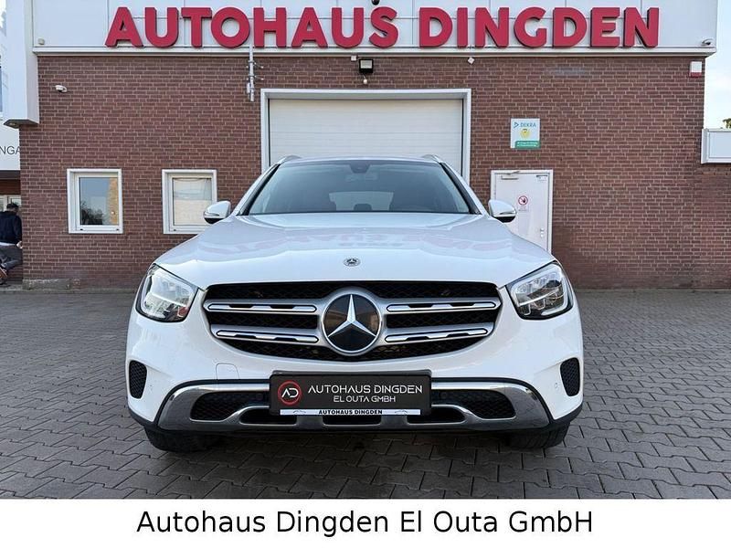 Gebraucht Mercedes GLC300e 211 PS (155 kW) 2022 Weiß SUV