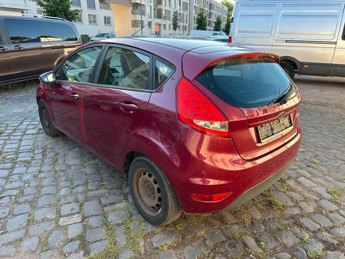 Gebraucht Ford Fiesta 82 PS (60 kW) 2009 Rot Kleinwagen