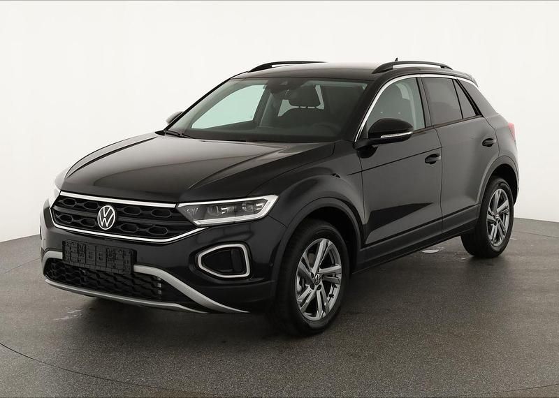 Deep black perleffekt Neu 2025 VW T-Roc Life SUV | 33.495 € (Superpreis) - Bild 1/4