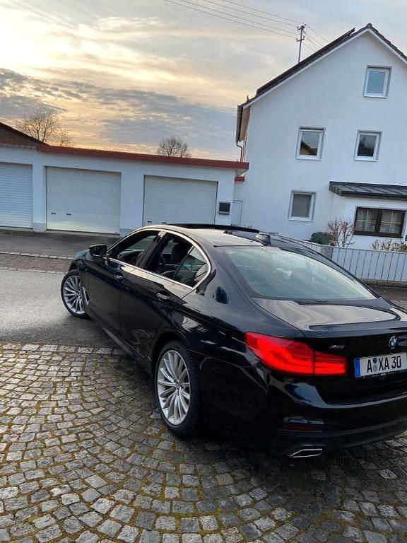 Schwarz Gebraucht 2017 BMW 530 Sport Line Limousine | 28.300 € (Guter Preis) - Bild 1/4