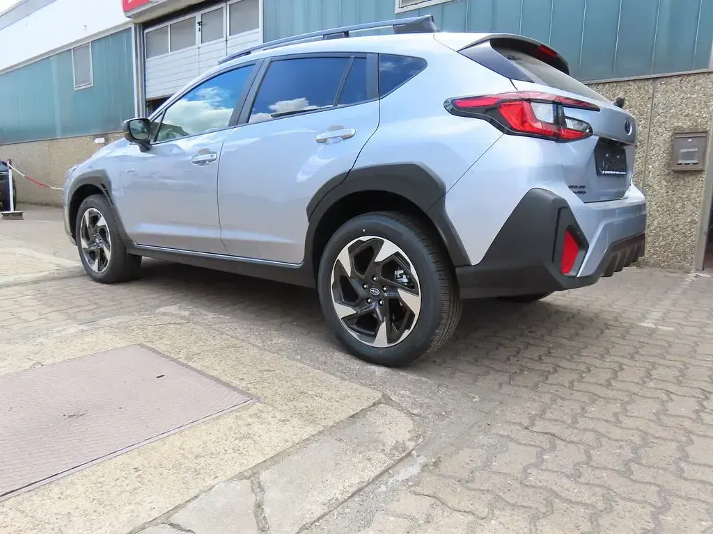 Neu Subaru Crosstrek Active 136 PS (100 kW) 2026 Silber SUV