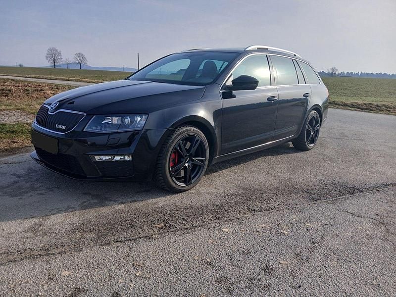 Gebraucht Skoda Octavia RS 220 PS (161 kW) 2015 Schwarz Kleinwagen