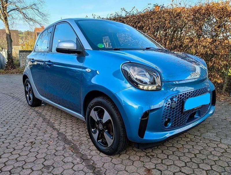 Blau Gebraucht 2020 Smart ForFour Electric Drive Passion Kleinwagen | 9.200 € (Fairer Preis) - Bild 1/4