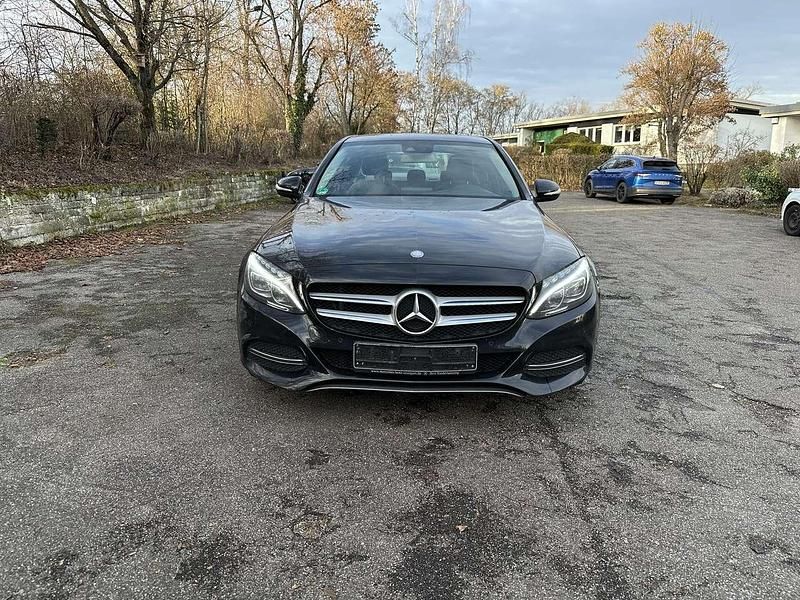 Schwarz Gebraucht 2015 Mercedes C220 Edition Limousine | 14.000 € (Guter Preis) - Bild 1/4