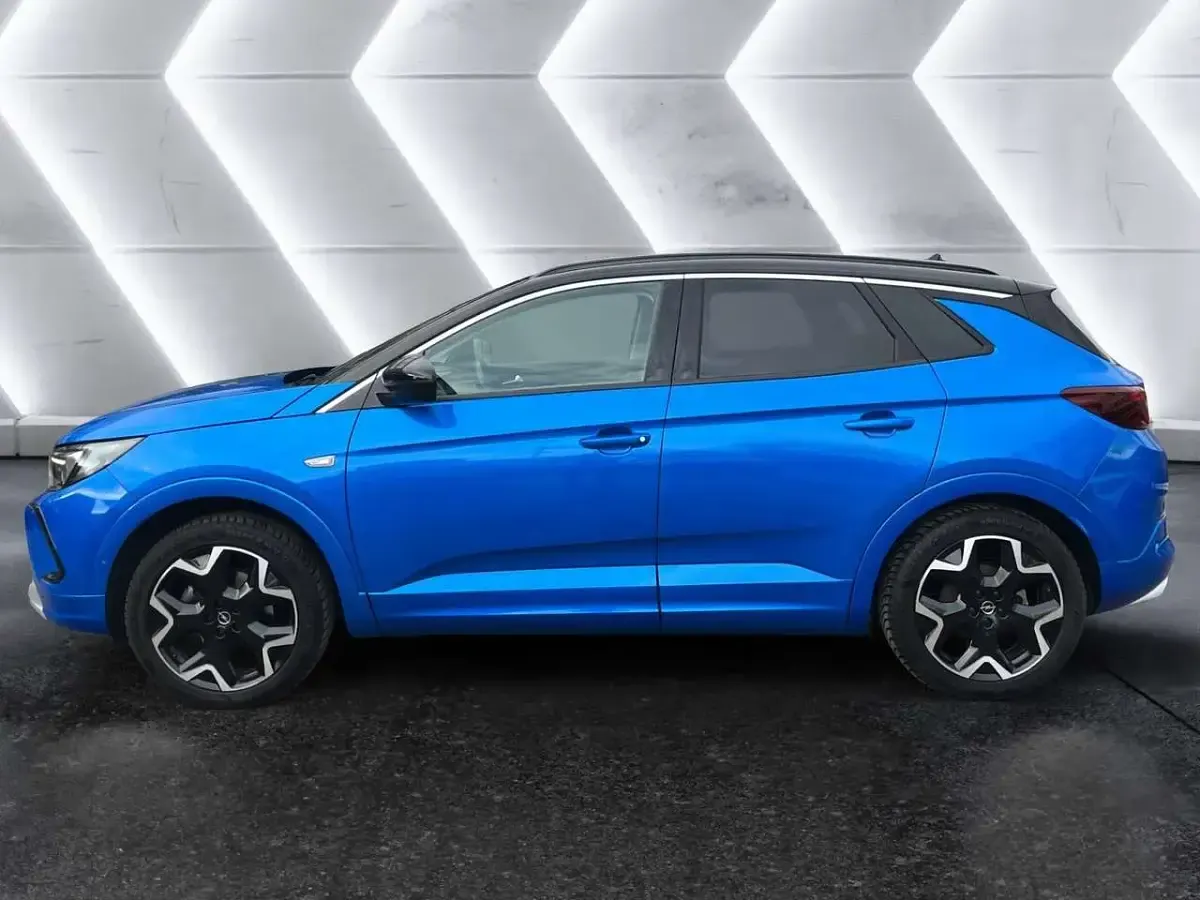 Gebraucht Opel Grandland X Elegance 131 PS (96 kW) 2023 Blau/metallic lackierung drei SUV