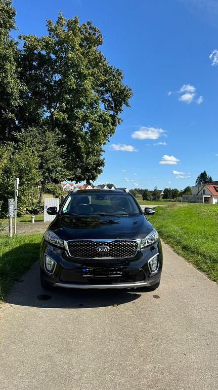 Schwarz Gebraucht 2015 Kia Sorento Platinum Edition SUV | 14.300 € (Fairer Preis) - Bild 1/4