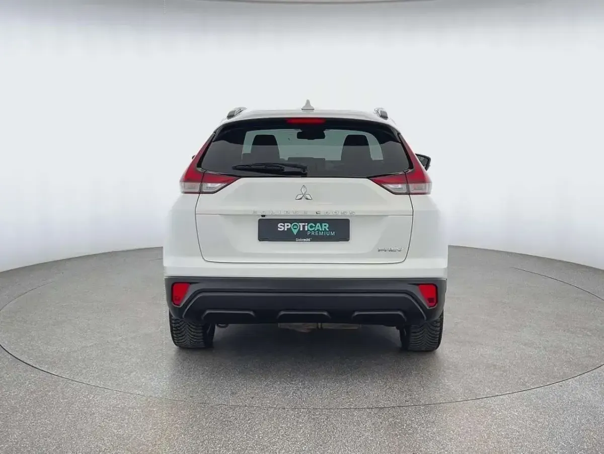 Gebraucht Mitsubishi Eclipse Cross Basis 98 PS (72 kW) 2022 Weiß SUV