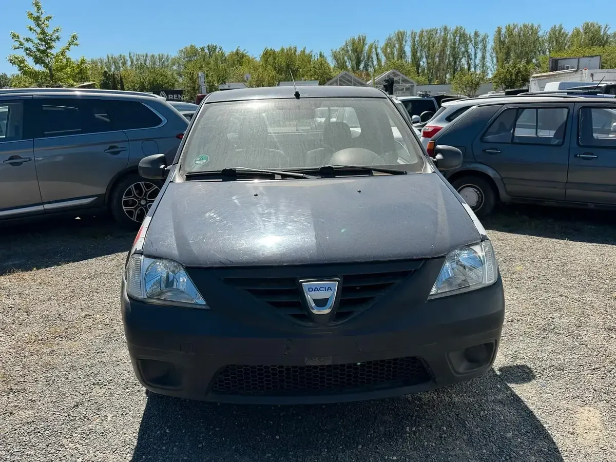 Second-hand Dacia Logan 84 CP (61 kW) 2011 Albastru Pickup