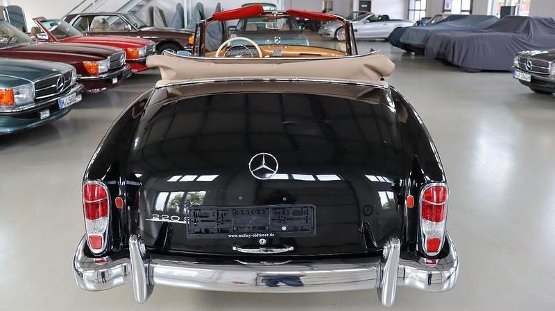 Gebraucht Mercedes 220 105 PS (77 kW) 1959 Schwarz Cabrio