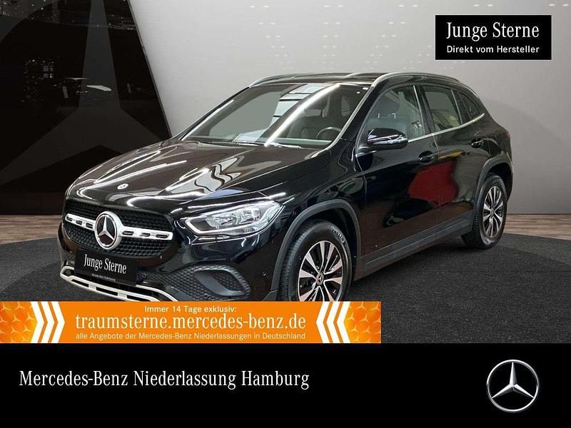 Nachtschwarz Gebraucht 2021 Mercedes GLA250 Style SUV | 27.990 € (Fairer Preis) - Bild 1/3