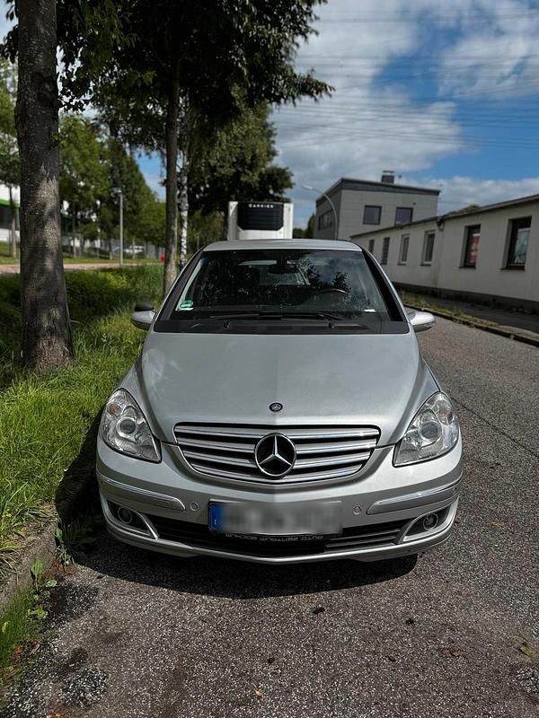 Silber Gebraucht 2005 Mercedes B200 Van / Kleinbus | 1.600 € (Superpreis) - Bild 1/4