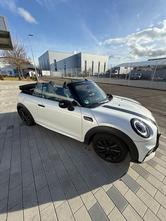 Gebraucht Mini Cooper 136 PS (100 kW) 2023 Weiß Kleinwagen