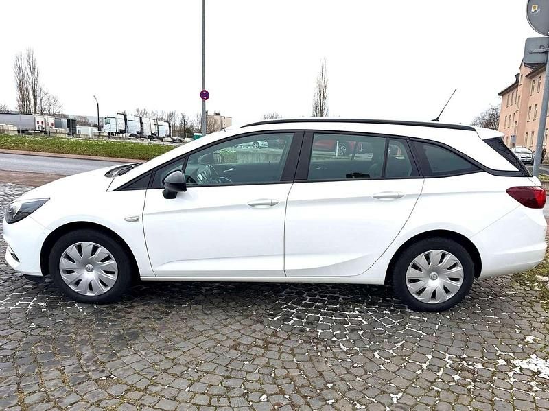 Gebraucht Opel Astra Basis 105 PS (77 kW) 2021 Weiß Kombi