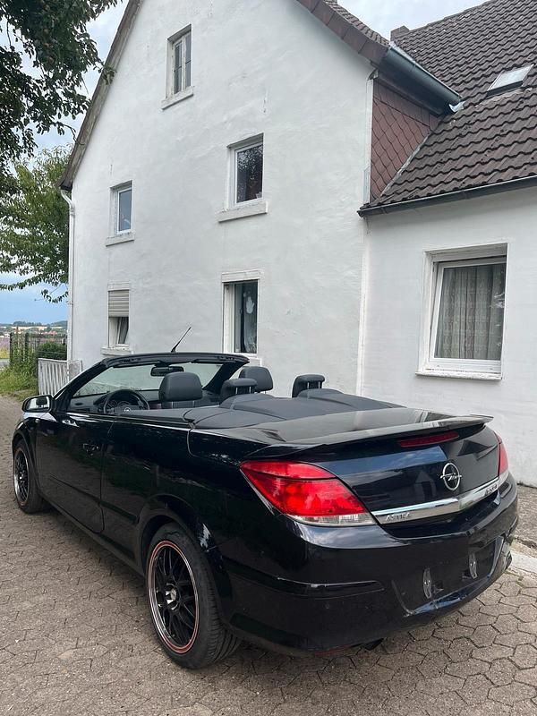 Schwarz Gebraucht 2008 Opel Astra Cabriolet Cabrio | 900 € (Superpreis) - Bild 1/4