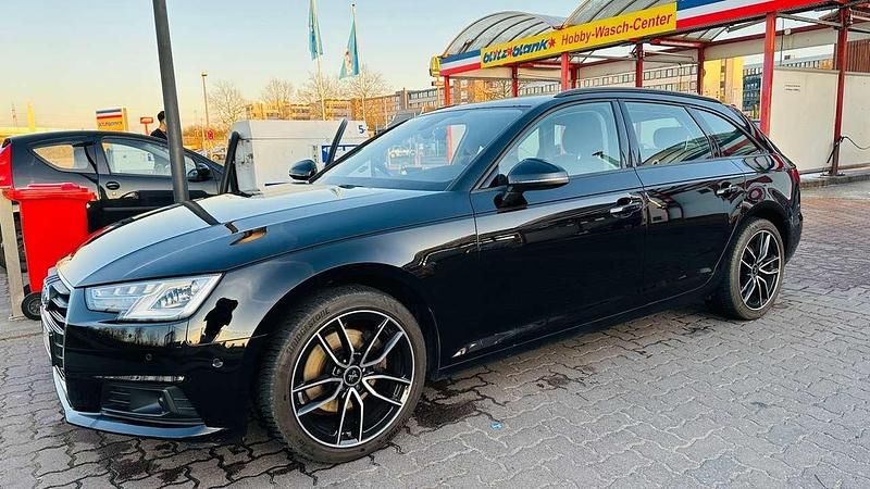 Schwarz Gebraucht 2018 Audi A4 Kombi | 20.500 € (Fairer Preis) - Bild 1/4