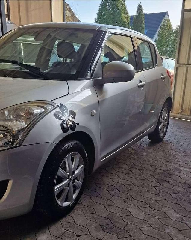 Gebraucht Suzuki Swift Club 94 PS (69 kW) 2011 Grau Kleinwagen