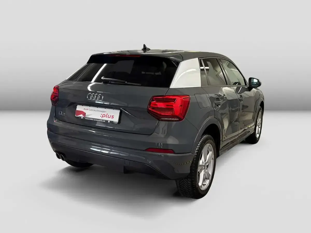 Gebraucht Audi Q2 Sport 150 PS (110 kW) 2020 Nanograu metallic SUV