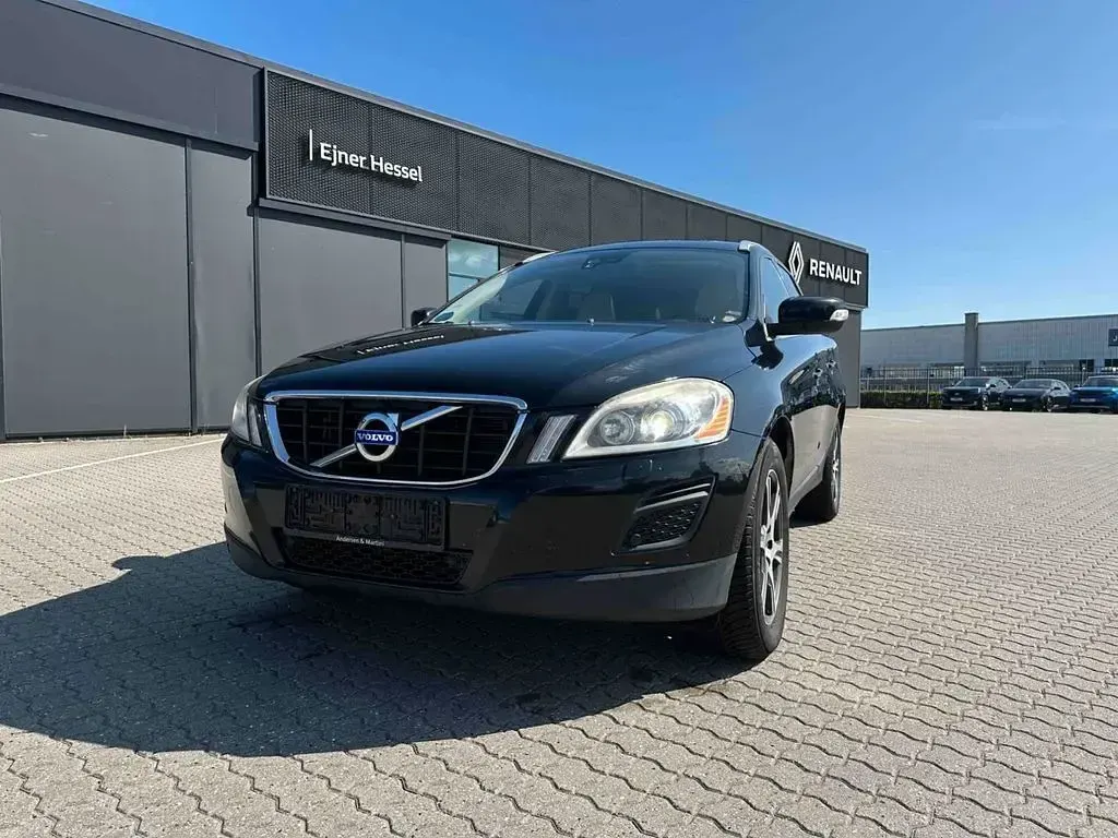 Gebraucht Volvo XC60 Summum 205 PS (150 kW) 2011 Schwarz SUV