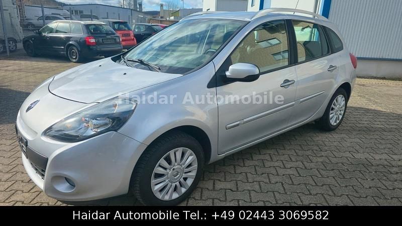 Gebraucht Renault Clio GrandTour Dynamique 101 PS (74 kW) 2010 Grau Kombi