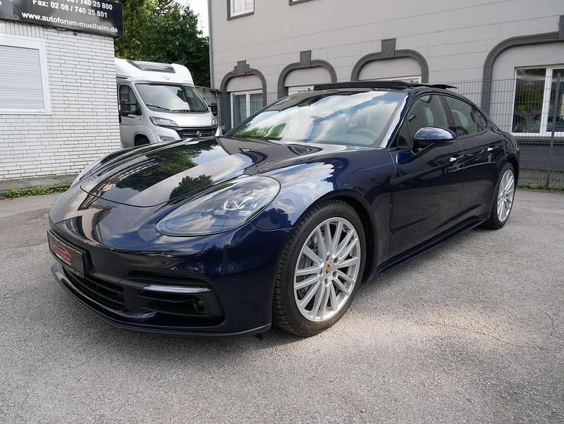 Nachtblau metallic Gebraucht 2019 Porsche Panamera 4S Limousine | 40.950 € (Fairer Preis) - Bild 1/4