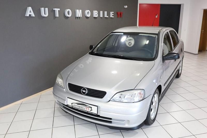 Silber Gebraucht 2001 Opel Astra Comfort Limousine | 2.900 € (Fairer Preis) - Bild 1/4