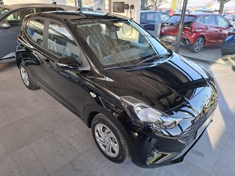 Neu Hyundai i10 Select 65 PS (47 kW) 2025 Schwarz Kleinwagen