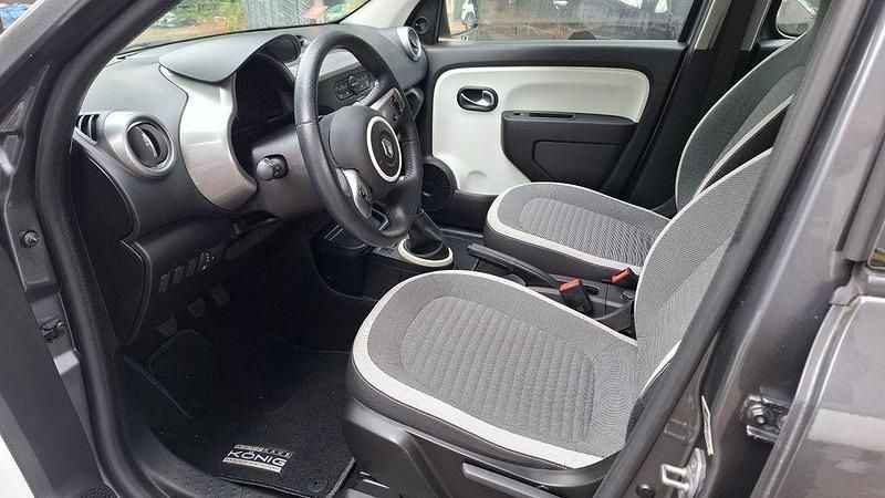 Grau Gebraucht 2019 Renault Twingo LIMITED Kleinwagen | 9.350 € (Fairer Preis) - Bild 1/4