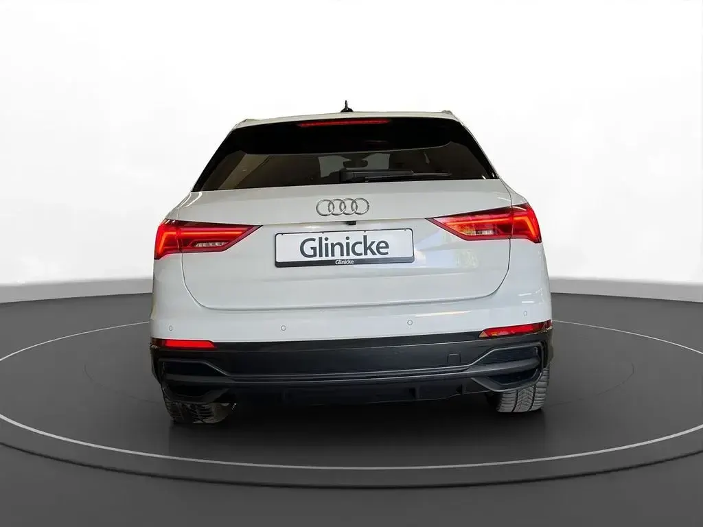 Gebraucht Audi Q3 S-Line 245 PS (180 kW) 2022 Gletscherweiß metallic SUV