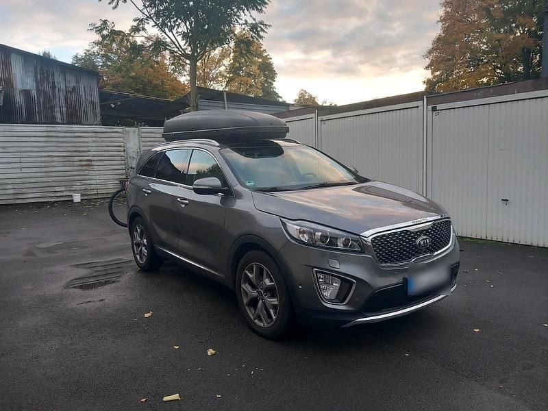 Grau Gebraucht 2016 Kia Sorento SUV | 16.000 € (Guter Preis) - Bild 1/4