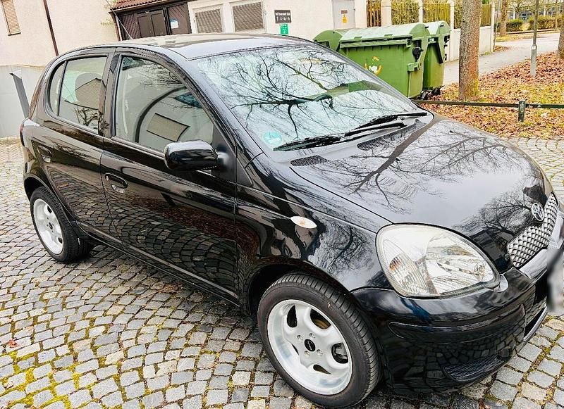 Gebraucht Toyota Yaris 65 PS (47 kW) 2005 Schwarz Kleinwagen