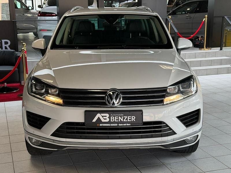 Gebraucht VW Touareg Terrain Tech 262 PS (192 kW) 2015 Weiß SUV