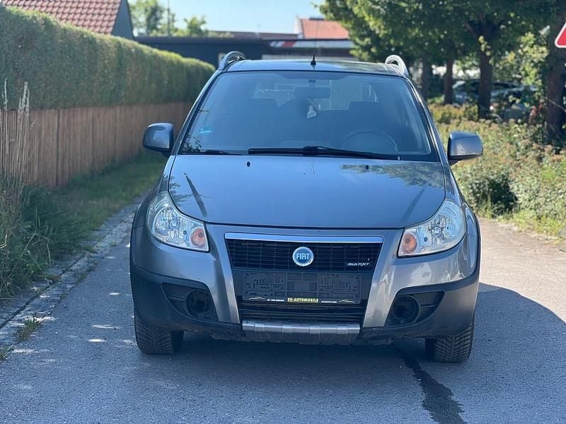 Grau Gebraucht 2007 Fiat Sedici SUV | 2.550 € (Etwas zu teuer) - Bild 1/4