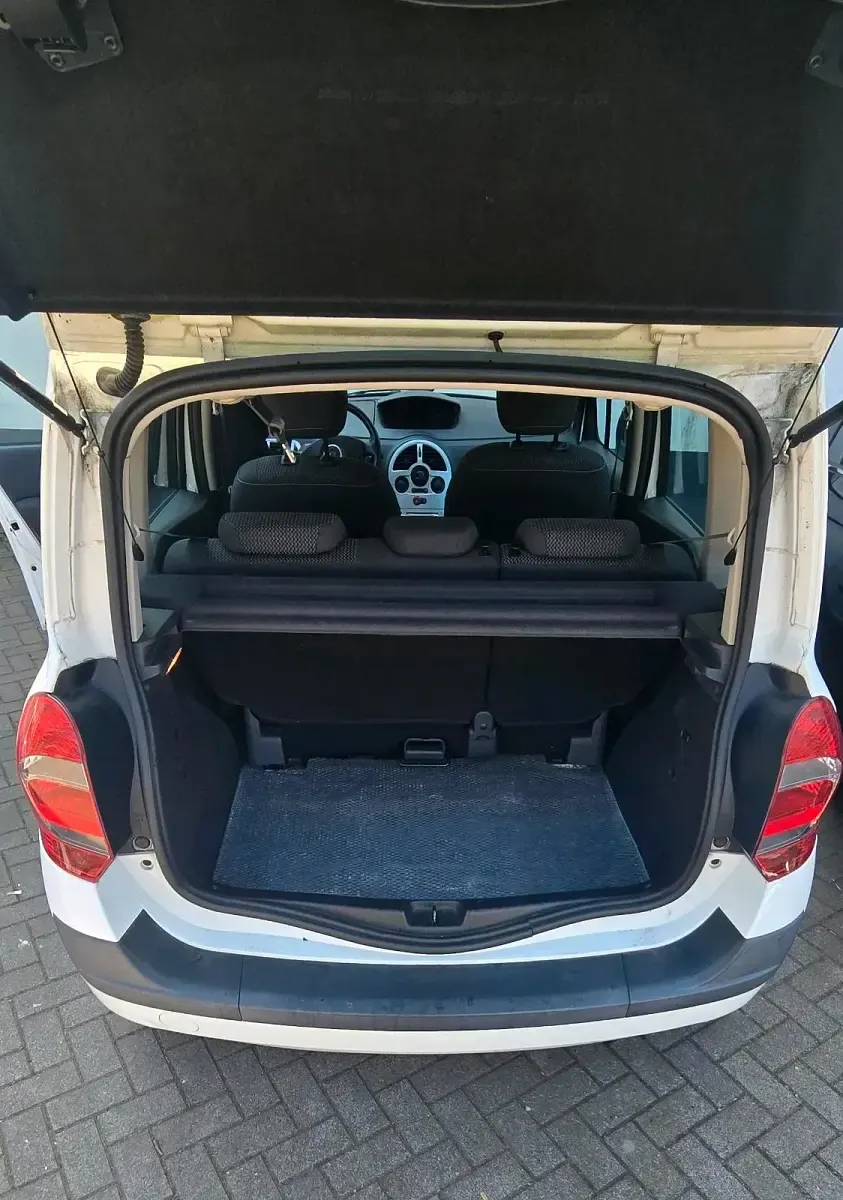 Używany Renault Modus 88 KM (64 kW) 2011 Biały Minivan