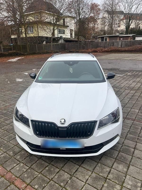 Gebraucht Skoda Superb SportLine 190 PS (139 kW) 2018 Weiß Kombi