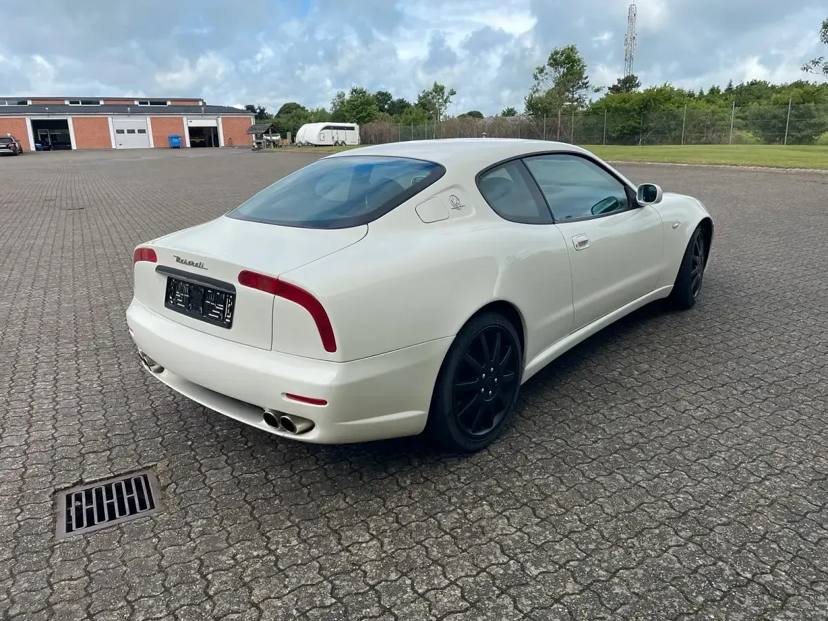 Gebraucht Maserati 3200 370 PS (272 kW) 1999 Weiß Coupé