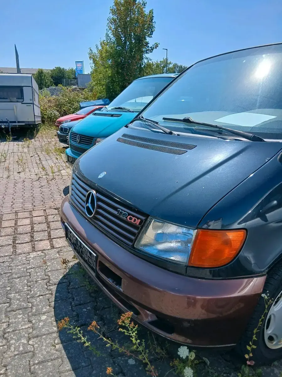 Gebraucht Mercedes Vito 122 PS (89 kW) 2000 Schwarz Van