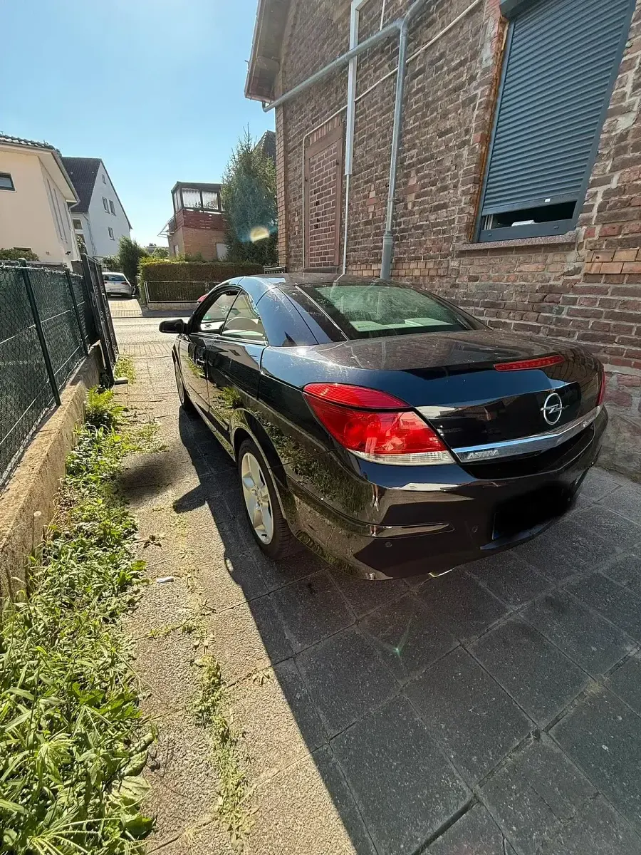 Gebraucht Opel Astra 140 PS (102 kW) 2006 Schwarz Cabrio
