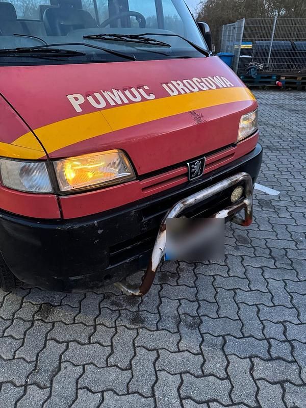 Gebraucht Peugeot Boxer 103 PS (75 kW) 2000 Rot Van