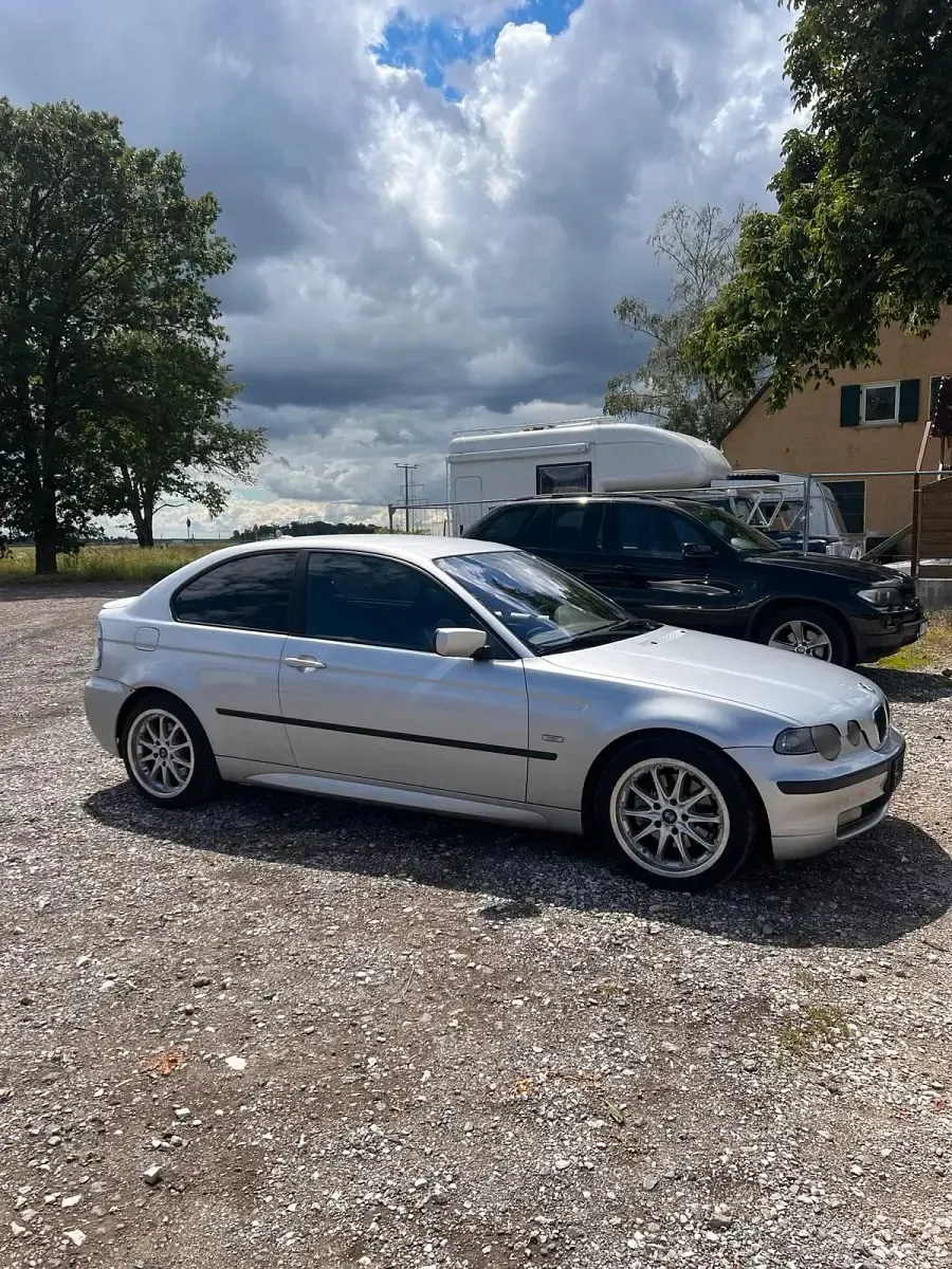 Gebraucht BMW 320 180 PS (132 kW) 2002 Silber