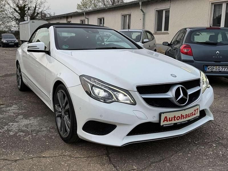 Gebraucht Mercedes E250 AMG 211 PS (155 kW) 2016 Polarweiß Cabrio
