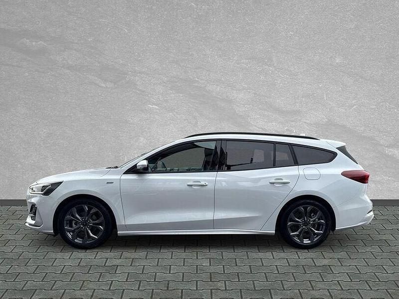 Neu Ford Focus ST-Line 155 PS (114 kW) 2026 Frozen white Limousine