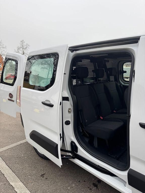 Gebraucht Fiat Doblò 129 PS (94 kW) 2023 Weiß Van / Kleinbus