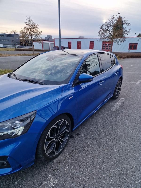Gebraucht Ford Focus ST-Line 120 PS (88 kW) 2019 Blau Kleinwagen