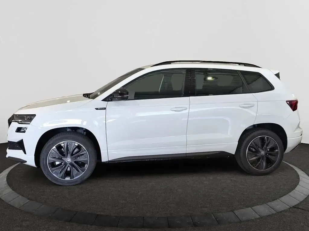 Neu Skoda Karoq SportLine 150 PS (110 kW) 2026 Weiß SUV
