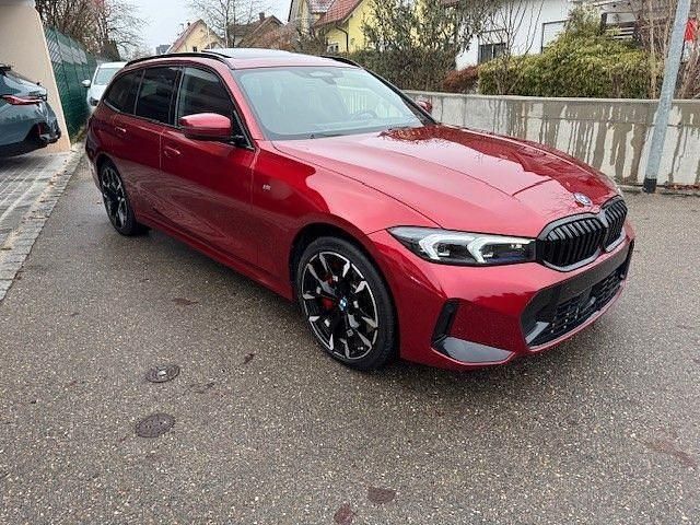 Gebraucht BMW 330e M Sport 292 PS (214 kW) 2024 Rot Kombi