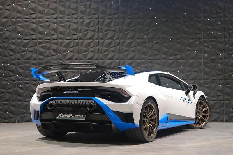 Usata Lamborghini Huracán 640 CV (470 kW) 2021 Bianco