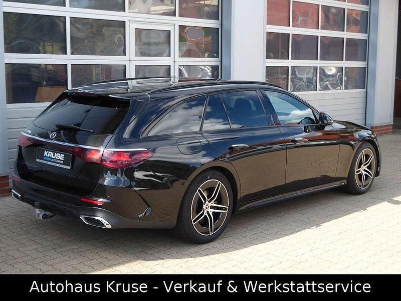 Gebraucht Mercedes E220 Advanced 197 PS (144 kW) 2024 Schwarz Limousine