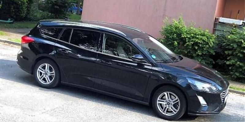 Schwarz Gebraucht 2019 Ford Focus Kombi | 7.100 € (Etwas zu teuer) - Bild 1/4