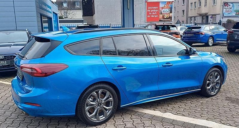 Gebraucht Ford Focus ST-Line X 155 PS (114 kW) 2025 Blau Limousine