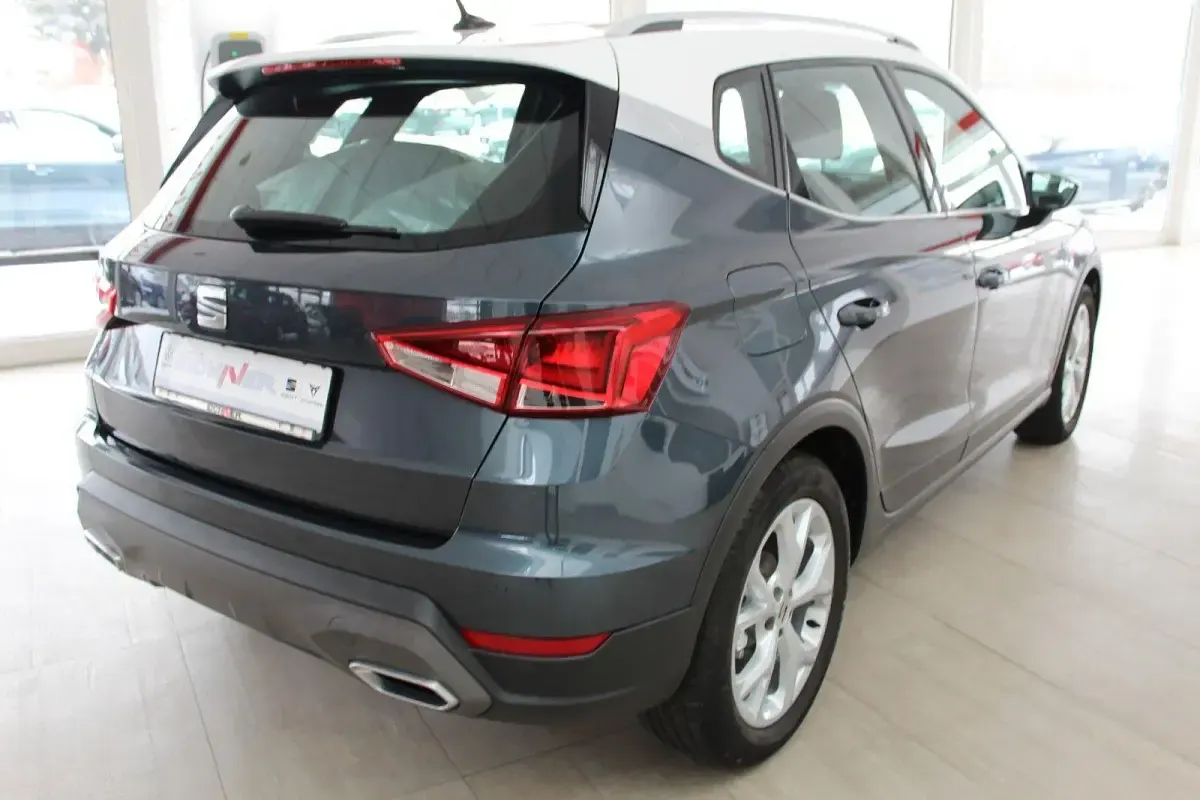 Gebraucht Seat Arona FR 110 PS (80 kW) 2022 Grau SUV